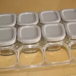 pots de yaourts dans le support de rangement SEB Multidélice